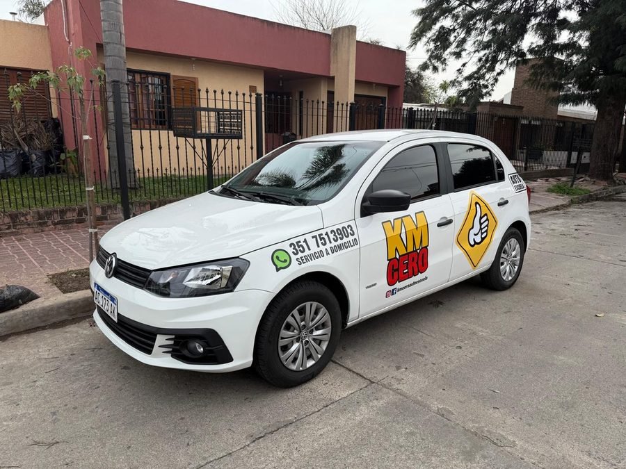 Auto de Km Cero Auto Escuela con doble comando, escuela de manejo en Córdoba